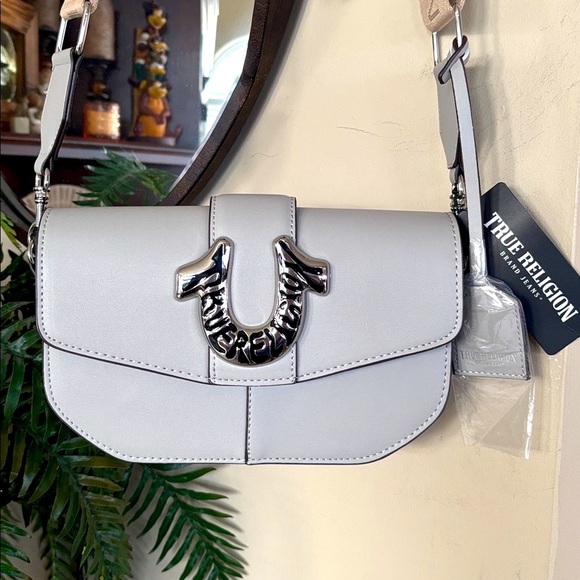 Brand New True Religion Wide Strap Crossbody Bag Metal Logo Accent Light Gray - Picture 2 of 16